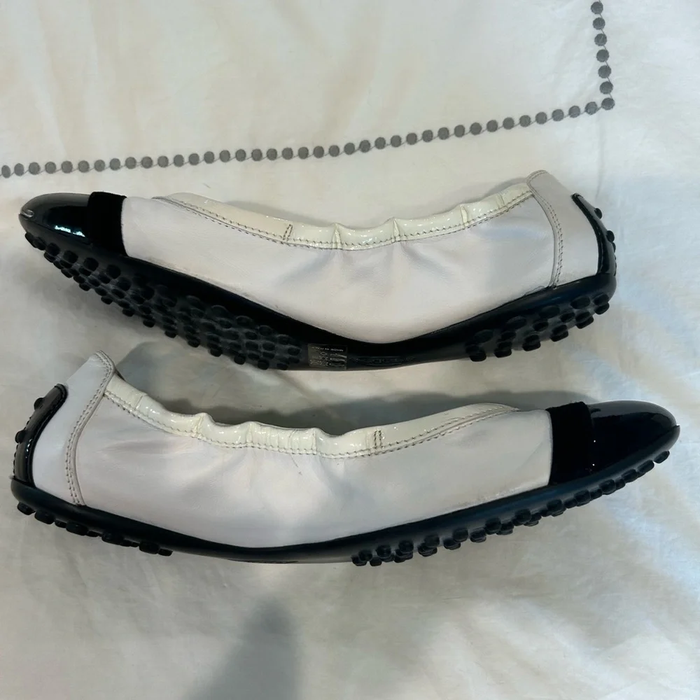 Forever Classic Tod’s Black & Cream Buckle Cap Toe Ballet Flats Sz 38